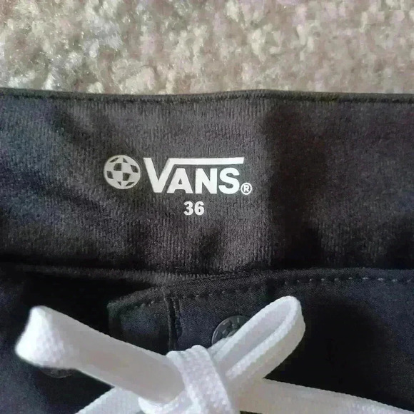 Vans Mens Black and White The Sidelines 18' Boardshorts 36 Regular - Picture 9 of 12